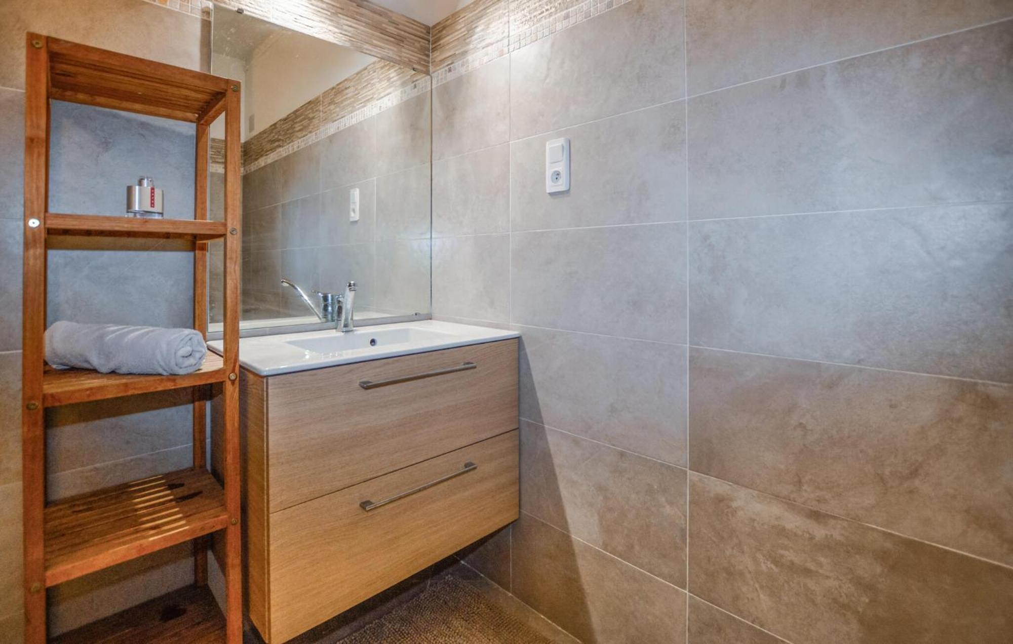 Lovely Apartment In Furiani With Kitchen Exterior foto